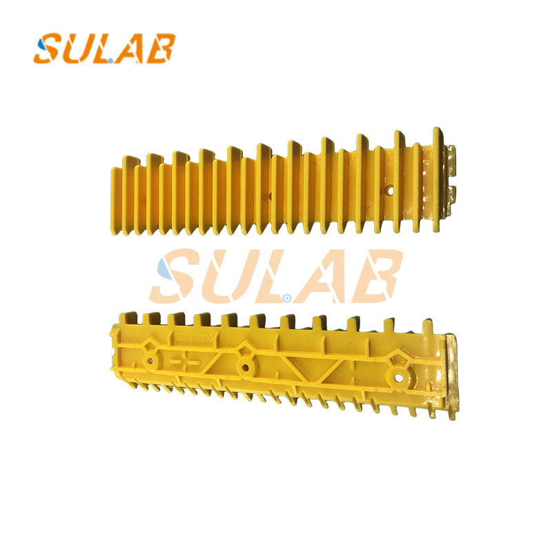 Yellow Plastic Step Demarcation Strip Escalator Spare Parts SCS 319900 319901 319902