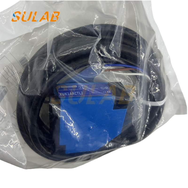 Schneider XUK1ARCTL2 Photoelectric Sensor with Reflex Detection System IP65 Protection and 7m Sensing Distance for Elevator Switch