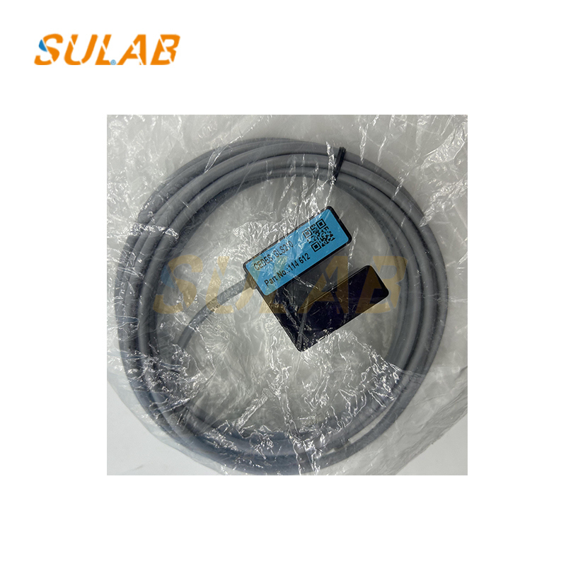 Compact Elevator Leveling Sensor with Infrared Screen Compliant with EN/IEC 61496 for Safety Guarding