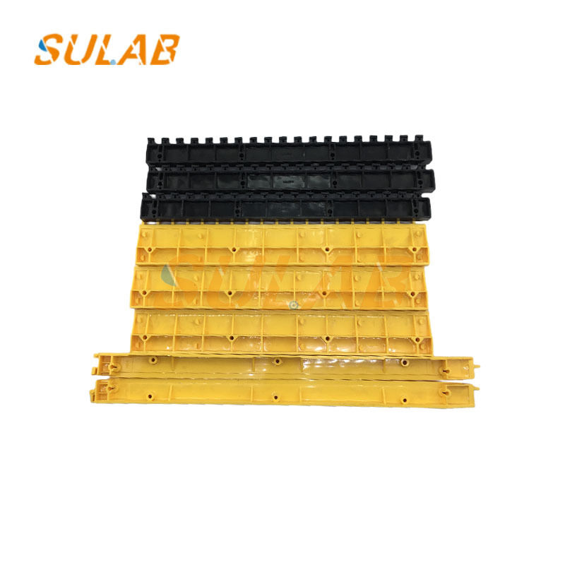 High-Grade ABS Plastic Escalator Step Demarcation Strip with 19-Tooth Snap-On Mounting and High-Brightness Yellow Safety Warning Edge for OTIS XAA455J1